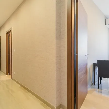 Fifty-one By Apulia Guest house