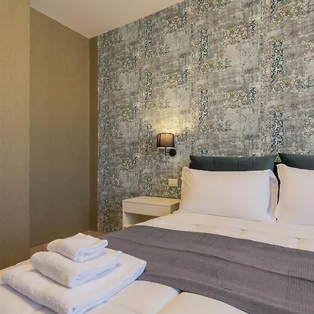 Fifty-one By Apulia Guest house